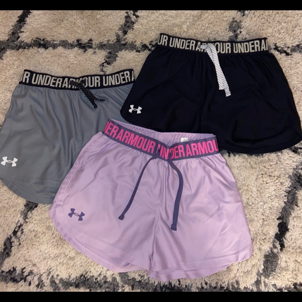 SOLD - UNDERARMOR shorts (youth medium)